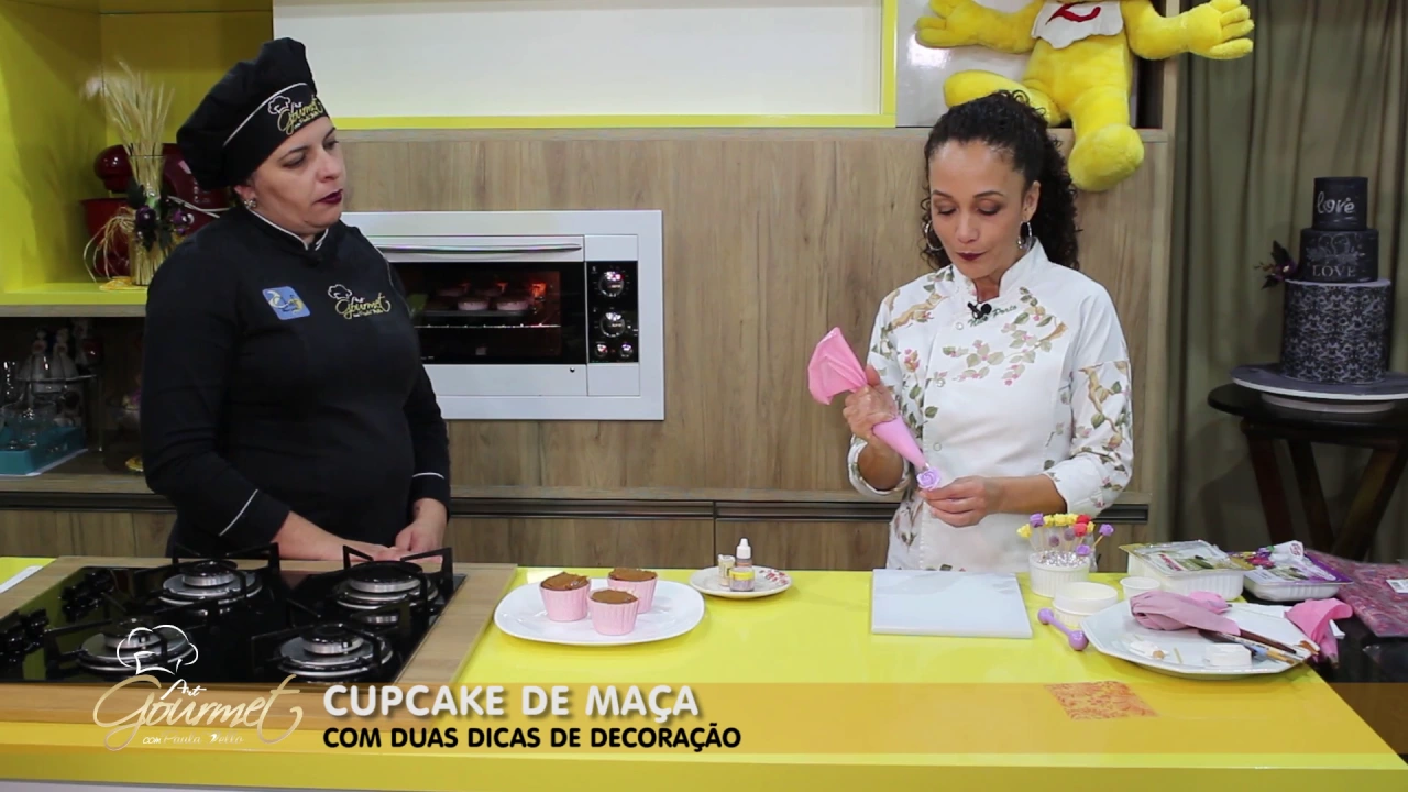 RECEITA DE CUPCAKE DE MAÇÃ