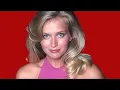 Donna Dixon In G-Strlng Photos Leave Little To Imagination Take a look