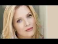 13 Sexy Photos Of Emily Procter