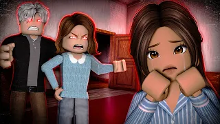 😱ESCAPING my *SCARY PARENTS* on Roblox!