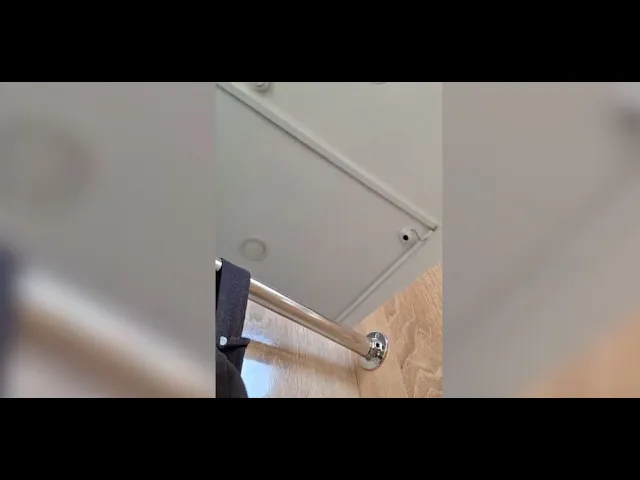 სამოქალაქო აქტივისტი ამტკიცებს რომ ტანსაცმლის მაღაზიაში კამერები გასახდელს აკონტროლებს