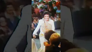 LOOK At ELVIS HANDS As He LEAVES STAGE FOR THE LAST TIME EVER It S A KARATE Signal Shorts 