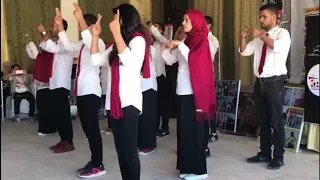 أغنية تحيا مصر بلغة الاشارة دندنها