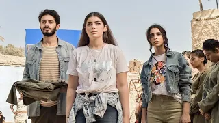 بلوجر عشان يتشهر بيقرر يدخل كهف عايش فيه الجن فا بيكتشف ان جدته واحدة منهم ملخص مسلسل وادي الجن 