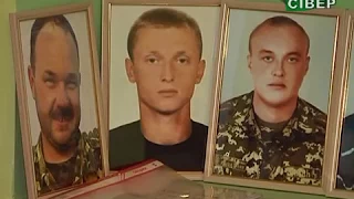 У залізничному ліцеї вшанували пам ять загиблих в АТО випускників 