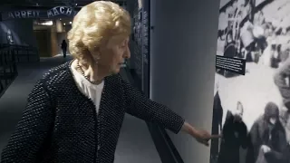 هذه أنا التي في الصورة 