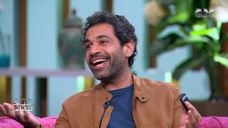 غنوا مع عزف آلة الهارمونيكا   أبطال فيلم الحفرة مع منى الشاذلي دندنها