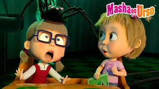 Masha e o Urso 🧛♂️ Esconde-esconde na casa assombrada 👻🎃 Halloween 🍬 Desenhos animados favoritos