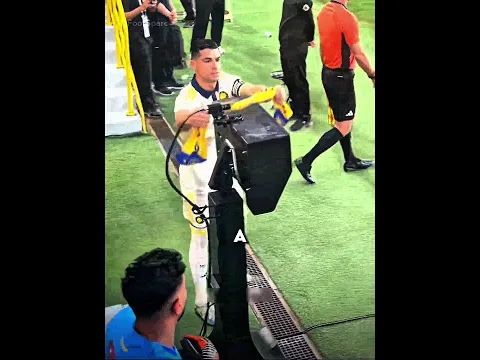 Messi Ignored the Kids But Ronaldo Did This Instead #shorts #ronaldo #viral #edit