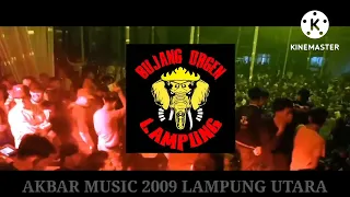 Download Orgen lampung Akbar musik 2009 bikin terbang tinggi pada masanya !!!!!! MP3