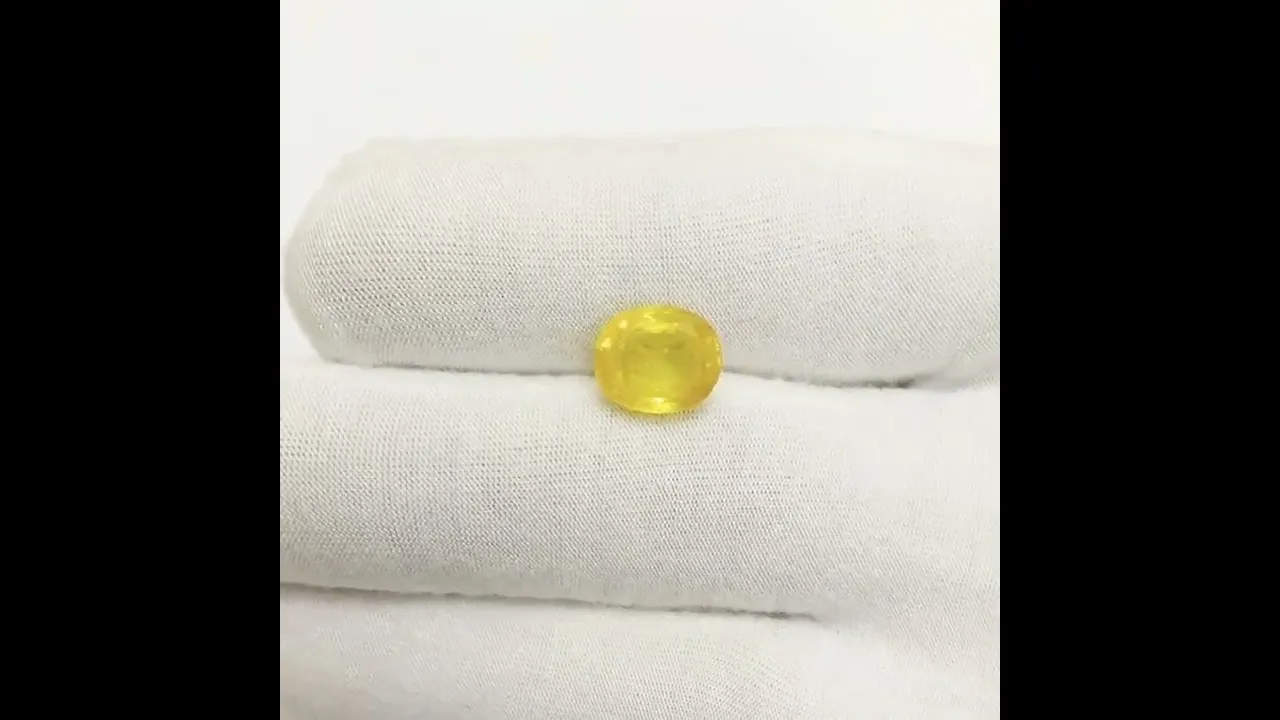 Natural Yellow Sapphire (Nigeria) (Heated) Oval Faceted (5.92 Cts. / 6.50 Ratti)