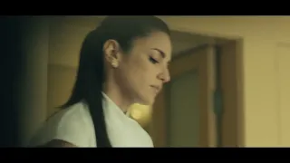 سعاد دخلت لـ طارق تعمله مساج شوف إيه اللي حصل ظرف إسود 