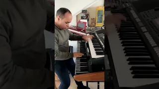 تتر حديث الصباح والمساء عزف الموسيقار محمد حاتم 