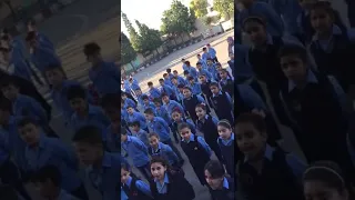 السلام الملكي يعلو سماء مدرستنا بصوت واحد عاش الاردن وعاش مليكه 