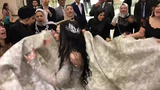 صحاب العروسه خربو الدنيا جامد علي اغنيه اجدع صحاب  صحاب العروسه خربو الدنيا جامد علي اغنيه اجدع صحاب