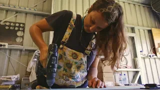 Dinghy Refit and Fibre Glassing 101 – Free Range Sailing Ep 52