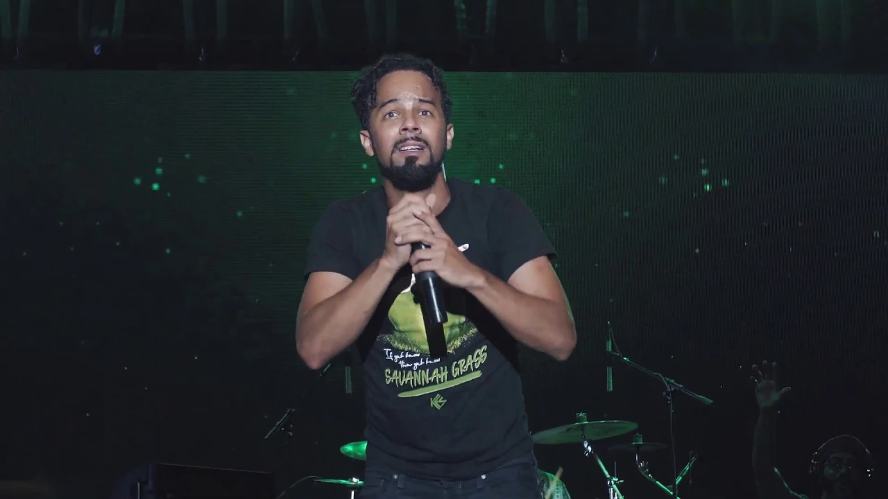 Kes - Savannah Grass Live | Tuesday on the Rocks Jamaica 2019 Kes - Savannah Grass Live | Tuesday on the Rocks Jamaica 2019