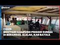 Download Lagu Suasana Penyebrangan Ferry Berangas Sambil Menyisiri Kampung Pinggir Sungai pada Sore Hari