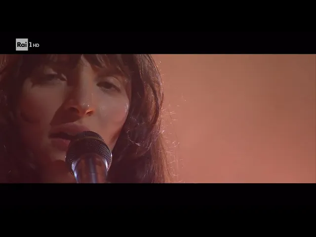 Sanremo 2026 - Angelica Bove canta Mattone