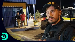 Pasajero con Orden Pendiente es Identificado | Operación Frontera Brasil | Discovery Latinoamérica