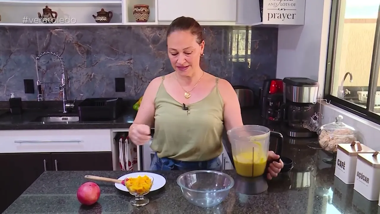 Programa Vera Toledo: Aprenda a receita de uma refrescante sobremesa a base de manga e hortelã