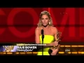 Julie Bowen wins an Emmy for Modern Family at the 2012 Primetime Emmy Awards