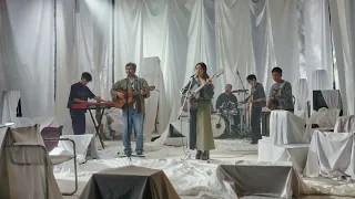 Moira Dela Torre ft Johnoy Danao - Bandaid (Live)