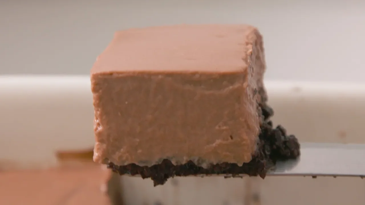 4-Ingredient Microwave Chocolate Cheesecake