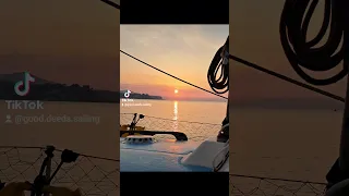 Good morning! Have a great day everyone 🤩⛵️ #liveaboard #sailing #boatlife #travel #yacht