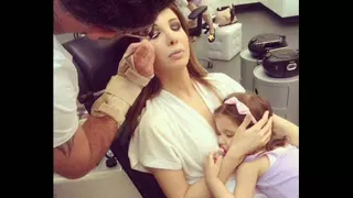 نانسي عجرم ترضع ابنتها  نانسي عجرم ترضع ابنتها