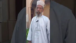 الوالد سالم بائع الموز في سوق نزوى يستعرض انواع الموز المعروض اكسبلور موز نزوى رمضان Food 