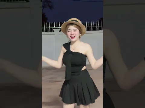 เต้นก่อนจักบาด😁 #สาวลาวใต้ #dance #saolao #ตีน่าสาวลาว #cutegirl