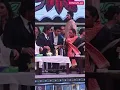 Download Lagu Still not over this cute moment of #ranimukherjee  kissing #shahrukhkhan hand 😍😍
