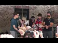 Somebody That I Used to Know (5 people, 1 guitar) - Walk Off the Earth (LIVE)