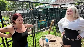 Sleebunn Visits Felix Fox Rescue