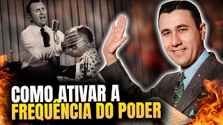 O Calor nas Mãos de Oral Roberts: Ative a Frequência do Milagre