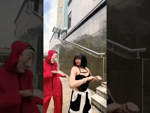 Money Heist vs Police 36 #moneyheist #parkour #police #escape #shorts #gonow