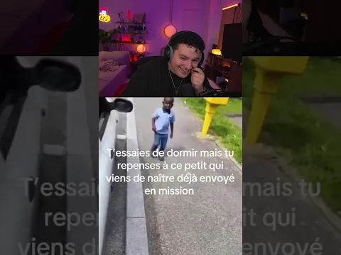 Il marche seul à 4 ans 😭