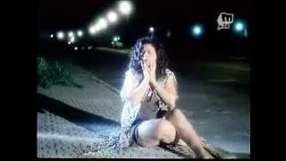 الهام شاهين و فخاذها العاريه 