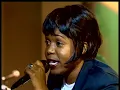 Beenie Man feat. Chevelle Franklyn - Dance Hall Queen (live at Nulle Part Ailleurs)