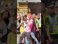 Download Lagu Azizam - Ed Sheeran - kings Cross London 04/04/25