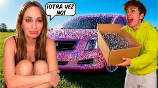 LLENÉ EL CARRO DE MI MAMÁ CON 100,000 STICKERS (¡SALIÓ MAL!)🚗😳