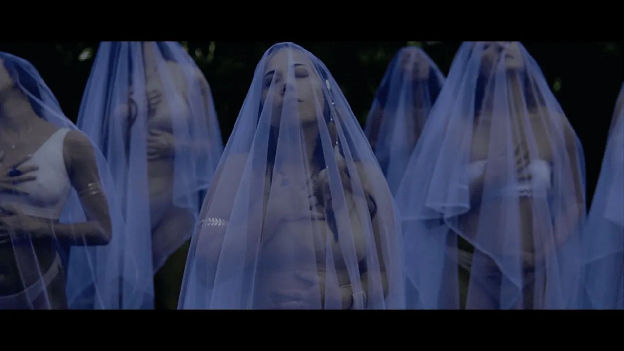 La Loba (Official Music Video)