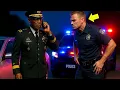 Download Lagu Racistische agent arresteert zwarte generaal, tot hij één belletje naar het Pentagon pleegt