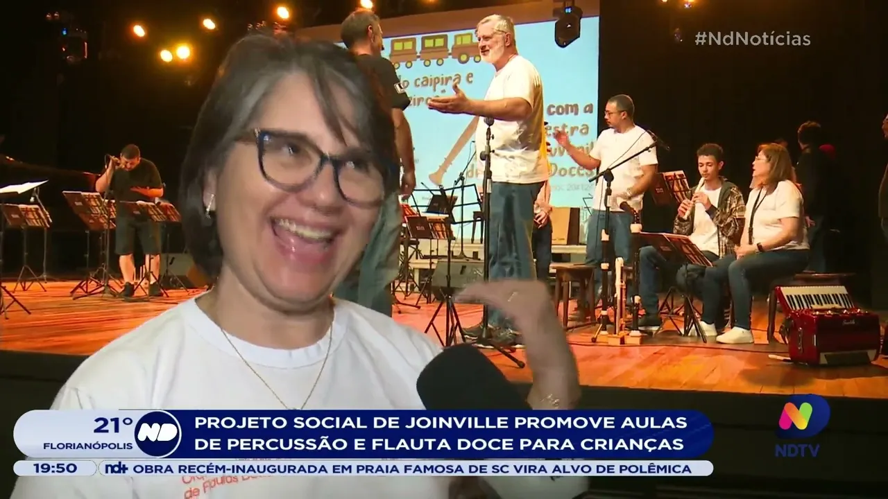 Projeto social em Joinville ensina crianças a tocar percussão e flauta doce