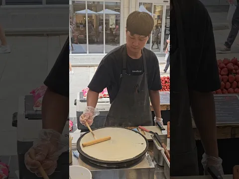 명동 누텔라 딸기 바나나 크레페 / Making Nutella Strawberry Banana Crepes / korean street food