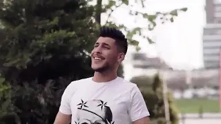 شو مغرورة  يا قطه سنكل ولا مرتبطة دندنها