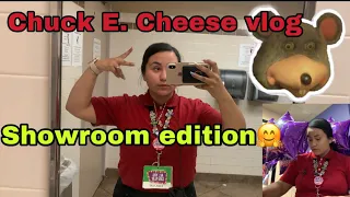 Chuck E Cheese vlog SHOWROOM PROBLEMS Chuck E Cheese working at Chuck E Cheese vlog