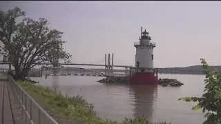 Police release suspect photos after fire damages Tarrytown Lighthouse