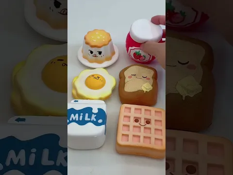 This Food Squishy BOUNCES Back! 😱🍞🍳 So Satisfying! #funny #gift #viral